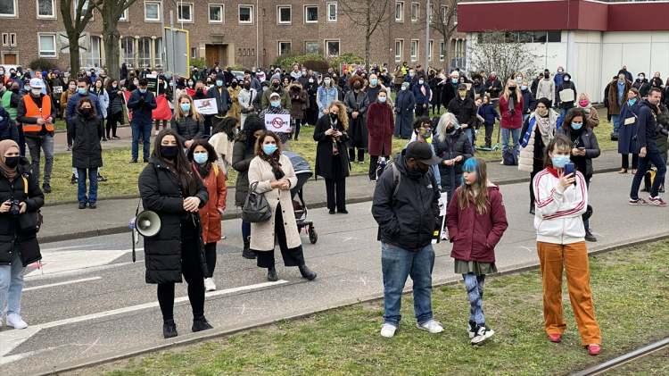 <p>Rotterdam Designcollege'da eğitim gören Hümeyra E, 16 Aralık 2018'de okuldan dönerken eski erkek arkadaşı tarafından öldürülmüştü.</p>
