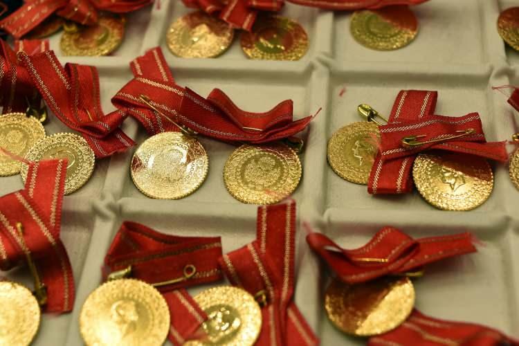 Altına &ccedil;ifte doping! Ani y&uuml;kselişe ge&ccedil;ti