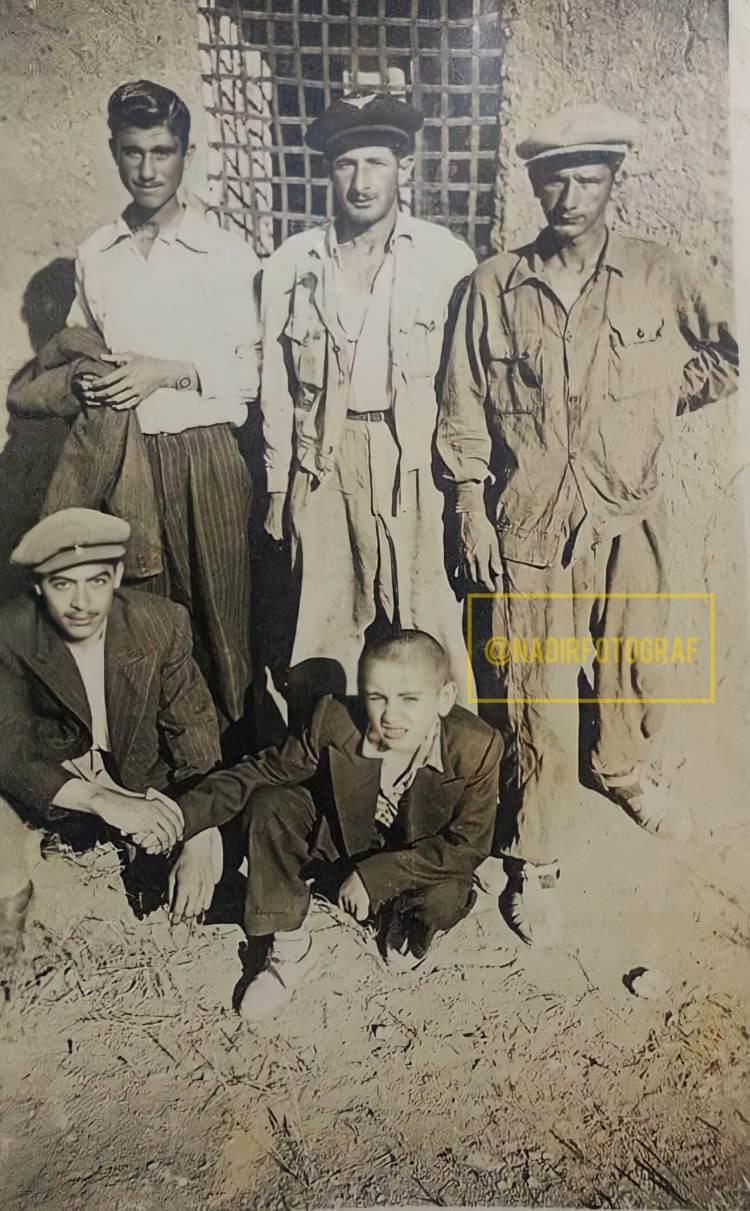 <p>Siverek'te bir bayram günü. Şanlıurfa 1943</p>

<p> </p>
