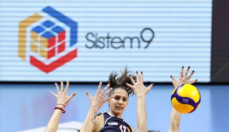 <p>Sistem9 Yeşilyurt, Kadınlar CEV Challenge Kupası finalinin rövanşında Romanya'nın CSM Volei Alba Blaj takımıyla Burhan Felek Voleybol Salonu'nda karşılaştı. Bir pozisyonda Sistem9 Yeşilyurt oyuncusu Derya Cebecioğlu karşılaşmada forma giydi. ( Emrah Yorulmaz - Anadolu Ajansı )</p>

<p> </p>
