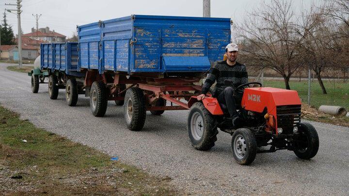 <p>İmkanım olursa, bir hava aracı da icat etmeyi düşünüyoruz. Paramotor gibi bir araç. Nasip olursa zaman da bulabilirsek hava aracı yapmayı düşünüyorum. Bize uygun bir proje olursa da Teknofest’e de katılmayı düşünüyorum...</p>