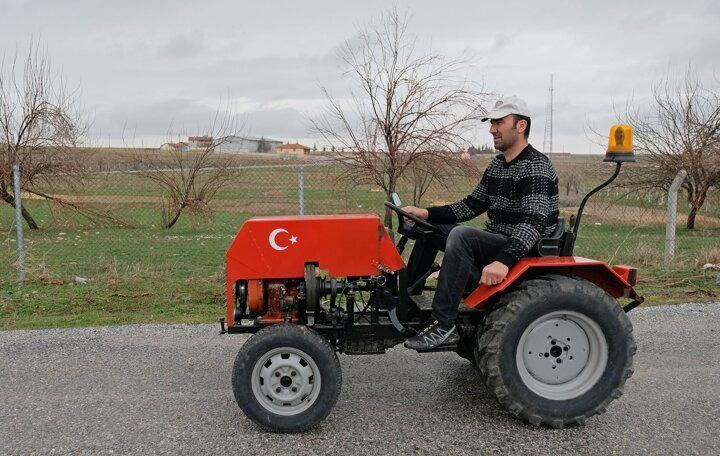 <p>Ruslar ve Almanlar, bir atölyeden helikopter çıkartabiliyorsa biz de bu yeteneğe, bilgi ve beceriye sahibiz. Biz onların da önüne geçmemiz gerekiyor”</p>
