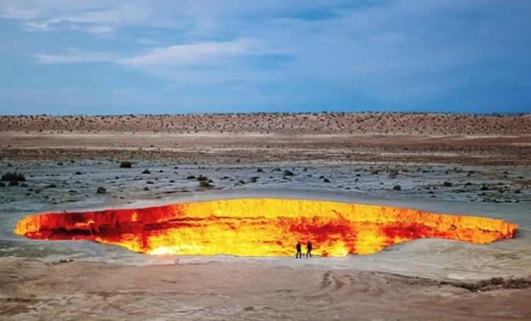 <p><strong>13- 1971'DEN BU YANA YANAN CEHENNEM KAPISI "DOOR TO HELL" / TÜRKMENİSTAN</strong></p>
