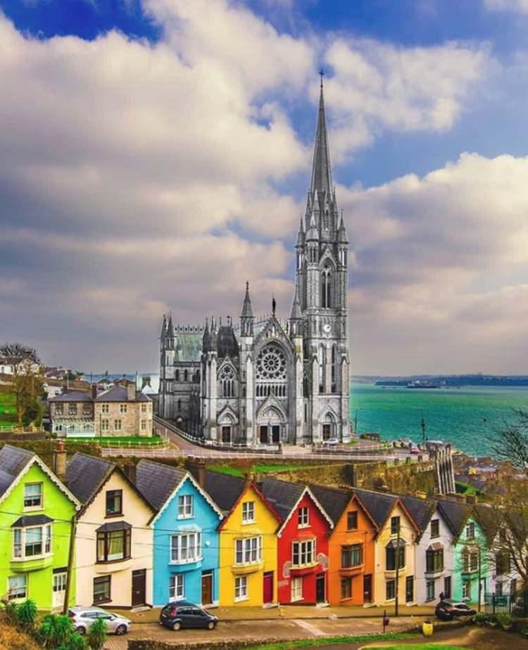 <p><strong>28- PASTORAL LİMAN ŞEHRİ "COBH" / İRLANDA</strong></p>
