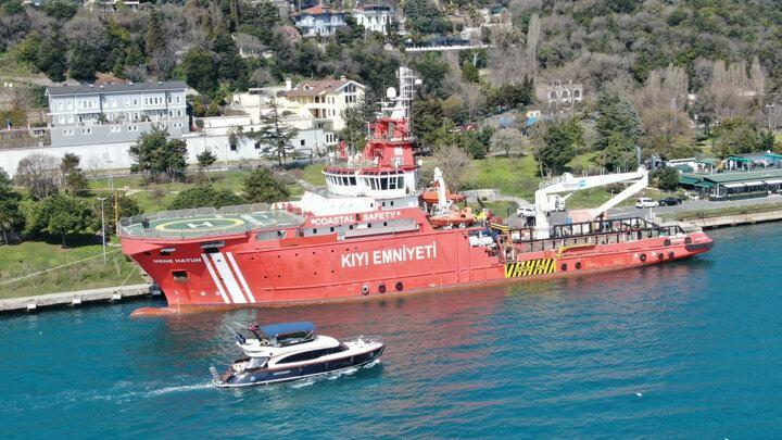 <p>Ulaştırma ve Altyapı Bakanı Adil Karaismailoğlu, S&uuml;veyş Kanalı'ndaki kazayla ilgili, "Yardım &ouml;nerimizi yaptık ve onlardan olumlu bir yanıt gelirse yardım g&ouml;t&uuml;r&uuml;r&uuml;z." dedi.</p>
