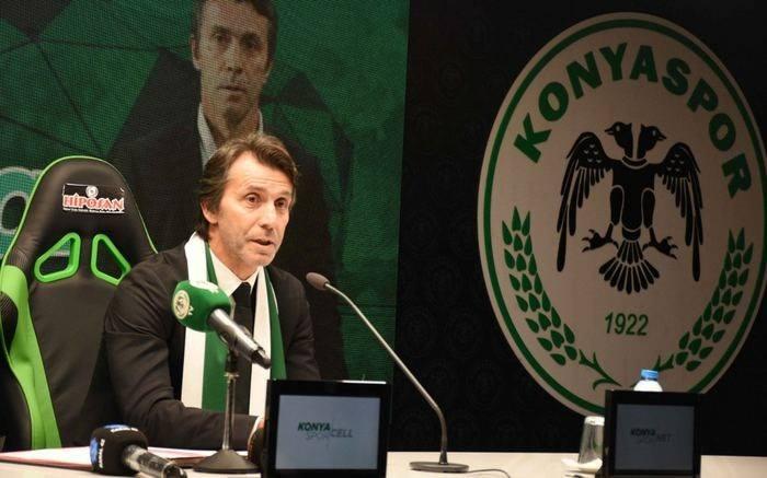 <p>İlk ayrılık Konyaspor'dan gelmişti<br />
<br />
İttifak Holding Konyaspor'da teknik direktör Bülent Korkmaz kendinden habersiz forvet transferi yapıldığı için yönetime tepki göstermiş ve sezon başı henüz maça çıkmadan istifa etmişti. Korkmaz'ın yerine İsmail Kartal getirilmişti.</p>