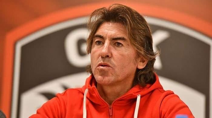 <p>Gaziantep FK | Gaziantep FK'da Sa Pinto dönemi</p>
<p>Sumudica ile yollarını ayıran Gaziantep FK, Portekizli çalıştırıcı Ricardo Sa Pinto ile anlaştı. Sa Pinto, 21.haftada itibaren takımın başında yer aldı.</p>