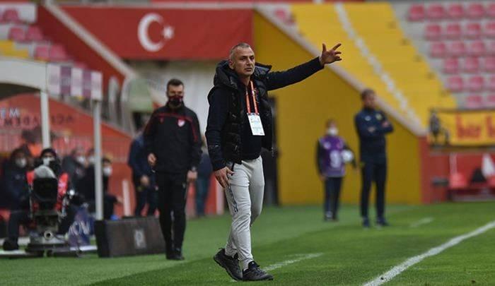 <p>Kayserispor | Uğur Kulaksız dönemi kısa sürdü</p>
<p>Kayserispor'da Dan Petrescu'nun görevinden ayrılmasından sonra başka bir teknik adam tercihi yapılmadı ve takımın sorumlularından Uğur Kulaksız görevi devraldı. Fakat bu tercih fazla uzun süremedi ve 31.hafta sonunda göreve Hamza Hamzaoğlu getirildi.</p>