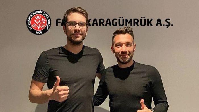 <p>Karagümrük | Francesco Farioli Karagümrük’te</p>
<p>Fatih Karagümrük, Şenol Can'ın ayrılmasının ardından Francesco Farioli ile anlaştı. Aytemiz Alanyaspor'da Çağdaş Atan'ın yardımcısı olarak sezona başlayan İtalyan teknik adam 31.hafta sonunda göreve başladı</p>