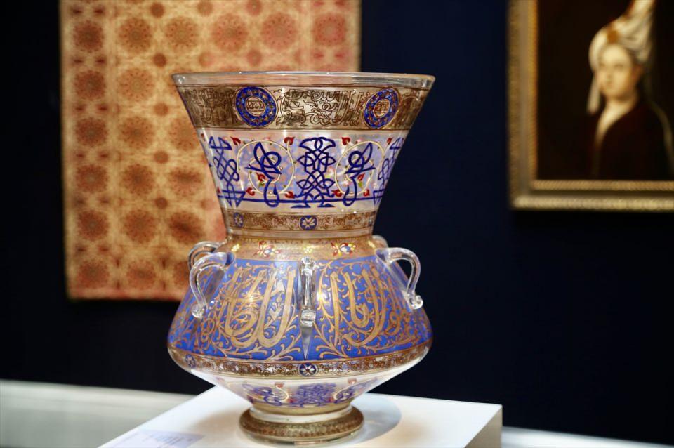 <p>Sotheby's, "İslam Dünyası ve Hindistan Sanatları" başlıklı koleksiyonunu 31 Mart'ta açık artırmayla satışa çıkaracak.</p>
