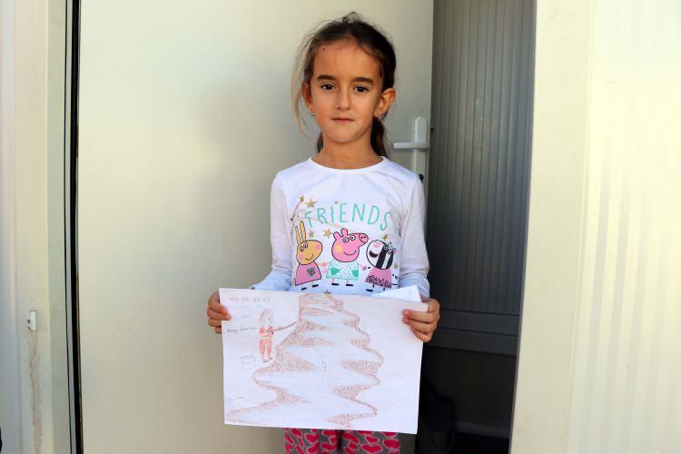 <p>Melisa Kurucu ise&nbsp;sinema bileti aldığı i&ccedil;in ve hayali olan balık tutmaya gideceği i&ccedil;in mutlu olduğunu belirtti.</p>

<p>&nbsp;</p>
