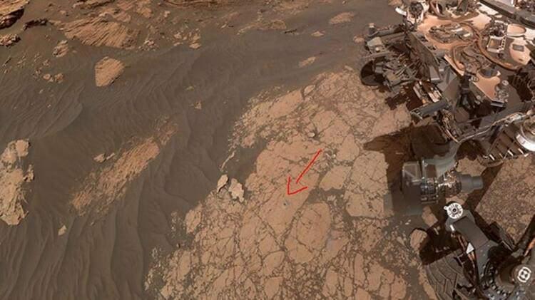 <p>ABD Ulusal Havacılık ve Uzay Ajansı'nın (NASA) Mars'taki uzay aracı Curiosity, Kızıl Gezegen'den bir "selfie" yollamıştı. NASA'nın Mars araştırmaları son günlerde Perseverance uzay aracının gönderdiği fotoğraflarla gündemdeki yerini koruyor. 18 Şubat'ta Mars'a ulaşan Perseverance, Dünya'ya yolladığı dikkat çeken fotoğraflarla büyük yankı uyandırmayı başarıyor.</p>
<p> </p>