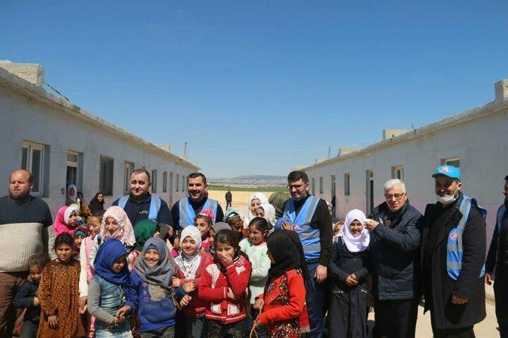 <p>Diyanet İşleri Türk İslam Birliği (DİTİB), "İyilik Konutları Projesi" kapsamında Suriye'nin İdlib kentinde ihtiyaç sahipleri için 6 bin konut inşa edecek.</p>

<p> </p>
