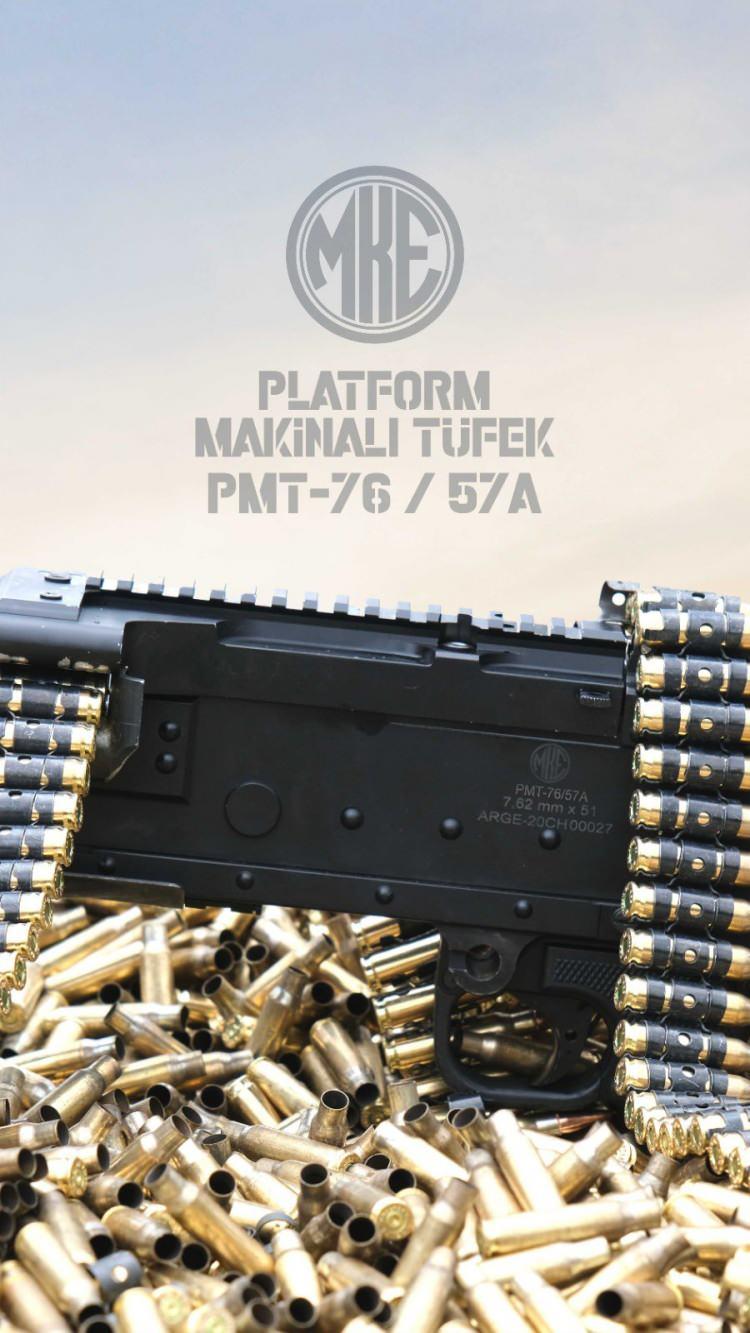 <p><br />
Açık Ve Tek Doğrusal Hareketli Mekanizmalı Gaz Pistonlu Sistem ile çalışıyor. 7,62 mm X 51 NATO çapına sahip. Ağırlığı 12500 gram olan yerli ve milli PMT-76 platform makineli tüfeğin Silah Uzunluğu1250 mm, ağırlığı ise 547 mm'dir.</p>