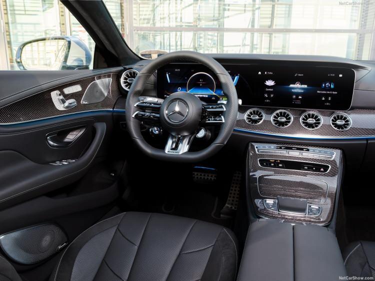 <p>2022 Mercedes-Benz CLS'nin iç ve dış mekanda önemli değişiklikler söz konusu.</p>
