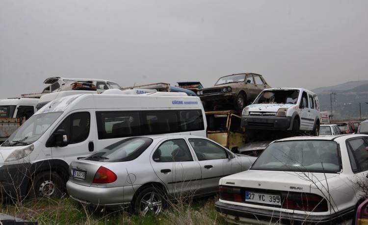 <p>Şu an otoparkımızda yaklaşık bini motosiklet olmak üzere milyonlarca lira değerde 1500 araç bulunmaktadır. </p>
