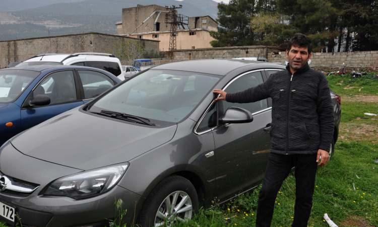 <p>Trafik ekiplerince yapılan uygulamalarda bağlanan ve sahiplerinin geri gelmemesiyle kaderine terk edilince, otoparkta araç mezarlığına dönüştü.</p>

<p> </p>
