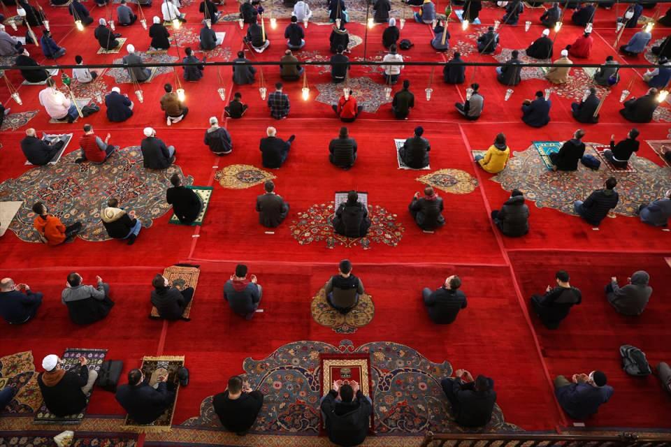 <p>Fatih Camisi</p>