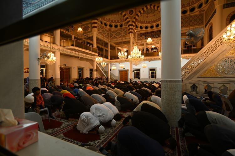 <p>Avustralya'nın Sidney kentindeki Auburn Gelibolu Camisi'nde ramazan ayının ilk teravih namazı kılındı.</p>
