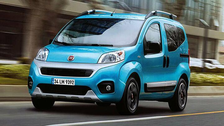 <p>Fiat Fiorino 4 bin 697 adetle mart ayının en çok satılan modeli olurken, Ford Transit/Tourneo Courier 4 bin 514 adetle ikinci ve Fiat Doblo da 3 bin 885 adetle üçüncü sırada konumlandı.</p>