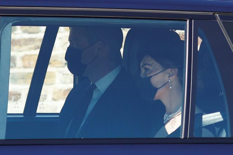 <p>Başbakan Boris Johnson da yerini bir Kraliyet ailesi üyesine verebilmek için törene katılmadı.</p>
<p> </p>