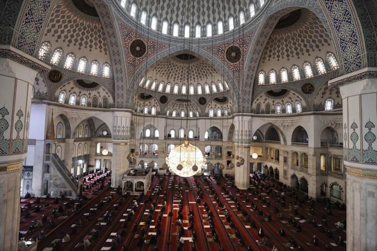 <p>Kocatepe Camisi / Ankara</p>
