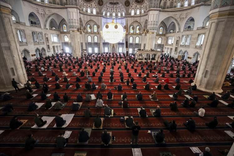 <p>Kocatepe Camisi / Ankara</p>
