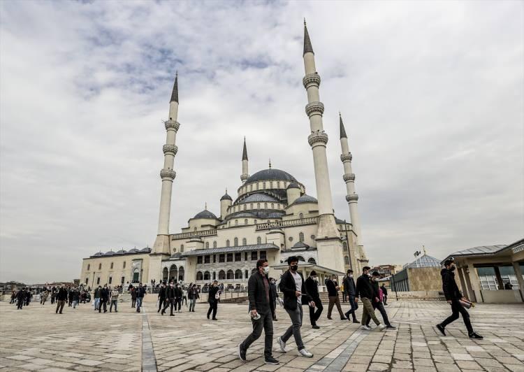 <p>Kocatepe Camisi / Ankara</p>