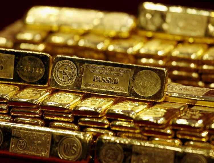 <p><strong>ALTINA DESTEK DÜŞÜK DOLAR VE ASYA’DAN GELDİ</strong></p>
<p>Altın bu hafta istikrar arayışında. Hafta genelinde altın için pozitif gelişmeler gözlemlendi.</p>
<p>● ABD tarafında açıklanan Mart ayı enflasyon verisinin son 2,5 yılın en yüksek seviyesine ulaşması ve 10 yıllık tahvil faizlerinin yüzde 1.62 ile son haftaların en düşük seviyesine inmesi, dolar endeksinin de 91.5 ile son üç haftanın en düşük seviyelerinde hareket etmesi altına alım getirdi.</p>