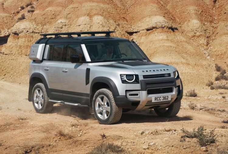<p>Yılın En İyi Tasarımlı Otomobili: Land Rover Defender</p>