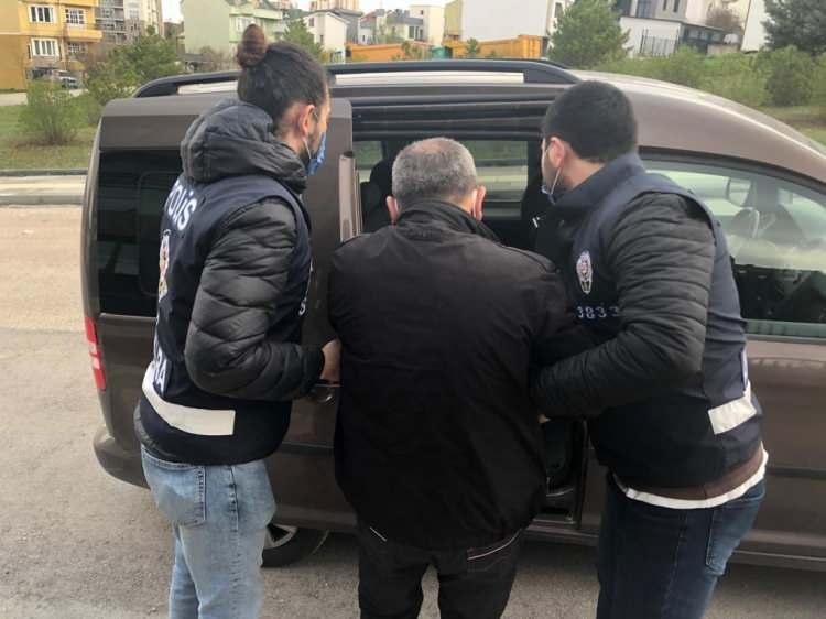 <p>Ankara Emniyet Müdürlüğü Mali Suçlarla Mücadele Şube Müdürlüğü ekiplerinin Ankara merkezli 14 ilde eş zamanlı düzenledikleri “Arsa Avcısı” operasyonunda 106 kişi gözaltına alındı.</p>
