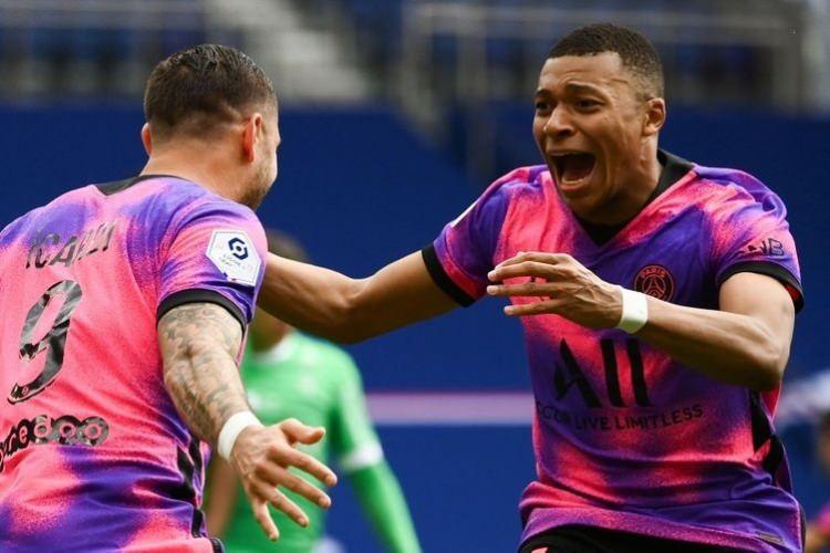 <p><strong>PSG</strong></p>
