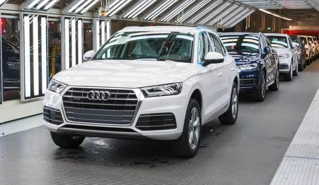 <p>Audi, ihtiyati bir tedbir olarak Almanya'daki bir diğer üretim tesisi olan Ingolstadt'ta da kısa süreli çalışma için kaydoldu. Şirketin verdiği bilgiye göre, etkilenen hangi spesifik faaliyetlerin kısa çalışmaya geçirileceği kararı yakında verilecek.</p>