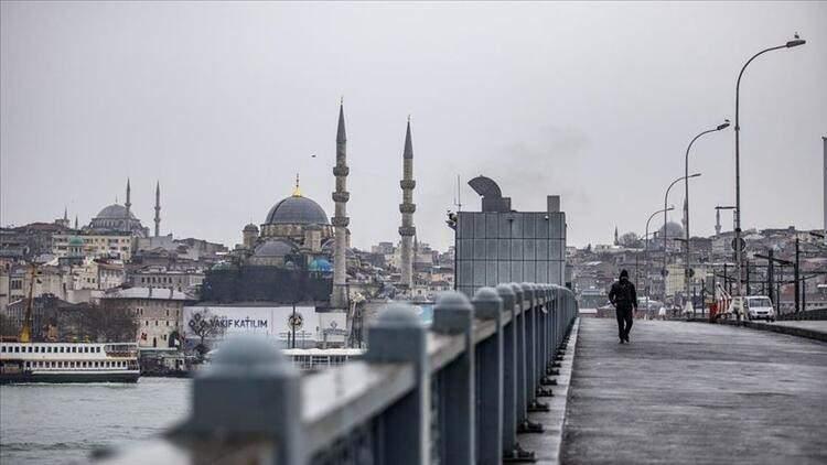 <p>Bakanlığın “23 Nisan Sokağa Çıkma Kısıtlaması” konulu genelgesine göre; “23 Nisan Ulusal Egemenlik ve Çocuk Bayramı”nın resmi tatil olması dolayısıyla bu hafta sonuna özel sokağa çıkma kısıtlaması bugün saat 19.00’da başlayacak. Cuma, cumartesi, pazar günlerinin tamamını kapsayacak sokağa çıkma kısıtlaması, 26 Nisan Pazartesi günü saat 05.00’te sona erecek.</p>

<p> </p>
