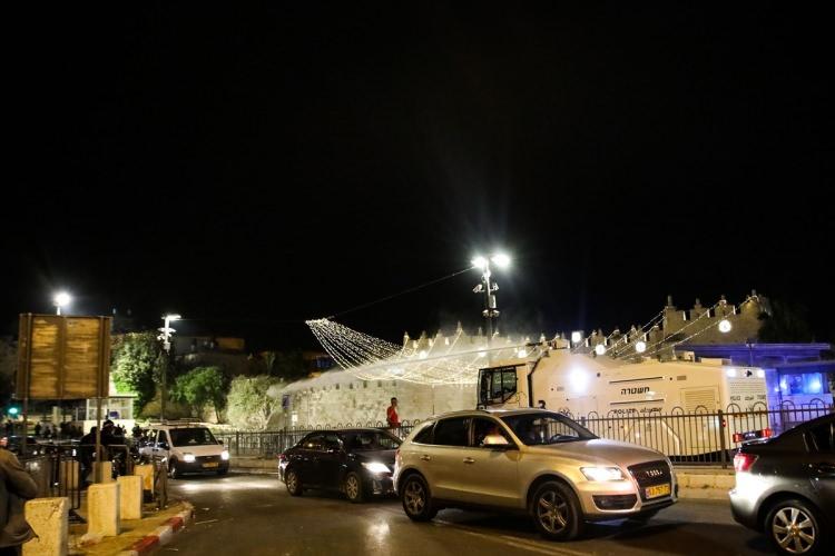 <div>Açıklamada, şiddet olaylarında gözle görülür bir artış olduğuna vurgu yapıldı.</div>
<div> </div>
<div>İsrail polisi ramazan ayının başlamasıyla Şam Kapısı önünde yer alan oturma alanlarını barikatlarla kapatmıştı.</div>