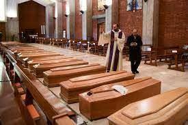 İtalya'da cenazeler aylardır defin bekliyor