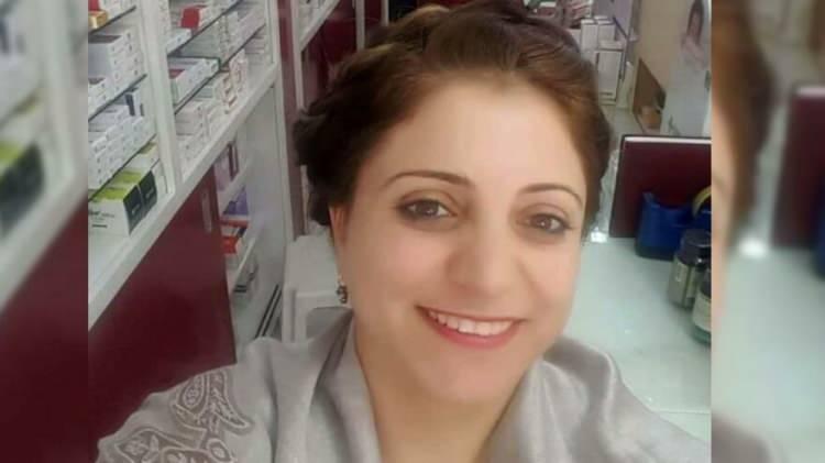 <p>Gaziantep'te yaşayan ve eczacı teknisyeni olarak çalışan 2 çocuk annesi 41 yaşındaki Sakine Kılıç koronavirüs nedeniyle hayatını kaybetti.</p>
<p> </p>
