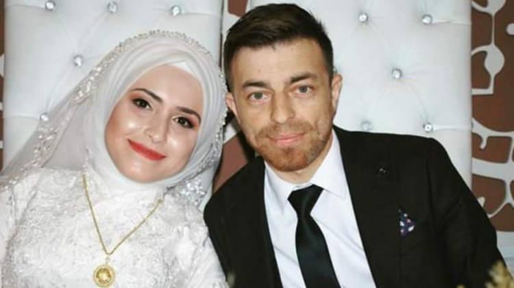 <p>Ordu'da yaşayan ve yeni evlenen 28 yaşındaki Tarık Kul düğün davetiyesine 'Sağlığımız için maskemizi takalım, mesafemizi koruyalım' yazarak davetlileri uyarmıştı. Genç adam yakalandığı koronavirüse yenik düşerek hayatını kaybetti. </p>
<p> </p>