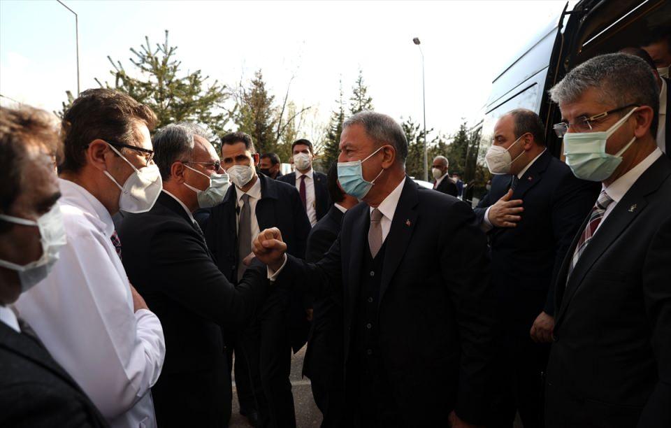 <p>Mekanik Kuluçka Merkezinin 16 hangardan oluşacak ikinci etabının inşaatının Temmuz 2021’de tamamlanması ve hizmete sunulması planlanıyor.</p>