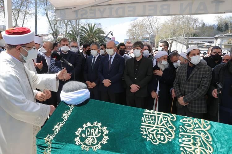 <p>Bayramoğlu'nun vasiyetinde, İslami çalışmalara devam edilmesi vurgulanırken, Cumhurbaşkanı Recep Tayyip Erdoğan ve mevcut hükümetin vatan, millet, İslamiyet hizmetlerinde teşvik edilmesi ve desteklenmesi çağrısında bulunuldu.</p>