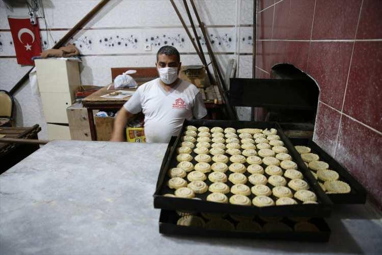 Hatay'da ramazan kurabiyesi kömbenin yapımı 'tatlı' telaşla başladı