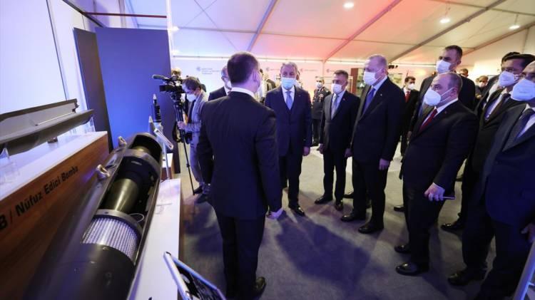 <p>"Şahit olduğumuz bir diğer yenilik de Yavuz ve Fırtına silah sistemleridir. Bugün ayrıca yeni geliştirilen platform makineli tüfeği de inceleme fırsatı da bulduk. Önümüzde yapacak daha çok işimiz var."</p>
<p> </p>