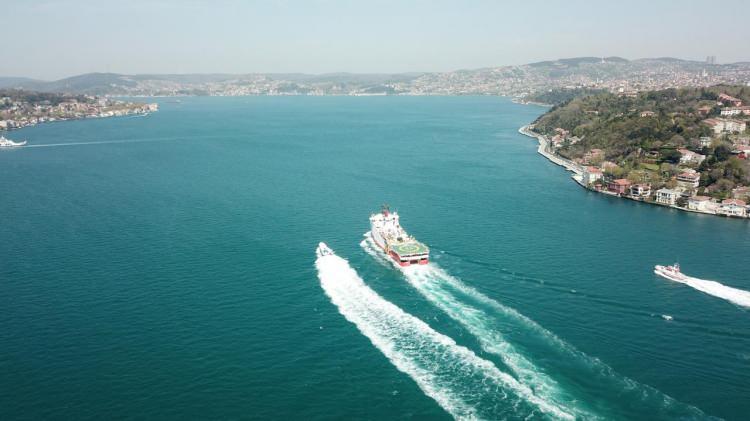 <p>Yaklaşık 2 saatte boğaz geçişini tamamlayan gemi, Karadeniz`de petrol ve doğalgaz arama çalışmalarına katılmak için Karadeniz`e açıldı.</p>

<p> </p>

