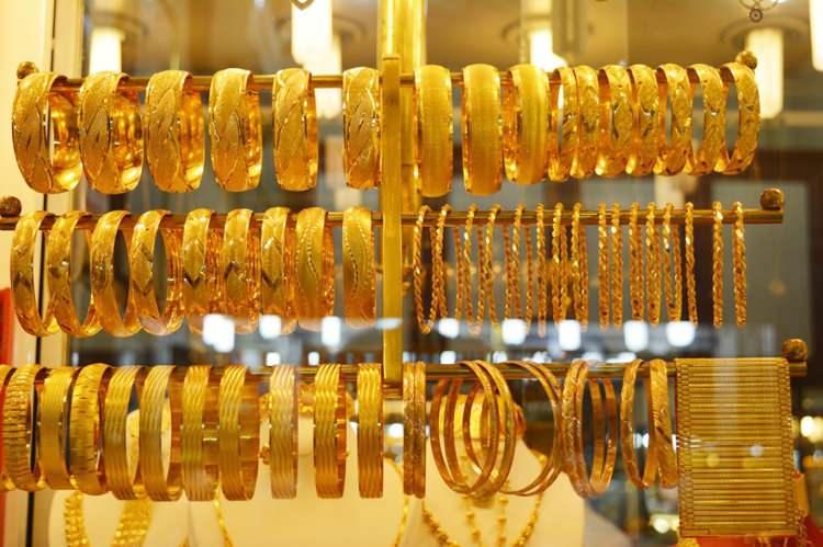 <p>Altın fiyatı, ONS başına 1.800 doların üzerine çıkmaya yetecek kadar çekiş gücü bulamadı.<br />
 </p>

<p>Murenbeeld & Co.’nun araştırma başkanı Chantelle Schieven, Kitco News ile yakın zamanda yaptığı bir röportajda, uzun vadede altın üzerinde yükselişe geçerken, değerli metalin yılın geri kalanında bazı zorlu rüzgârlara sahip olduğunu söyledi.</p>
