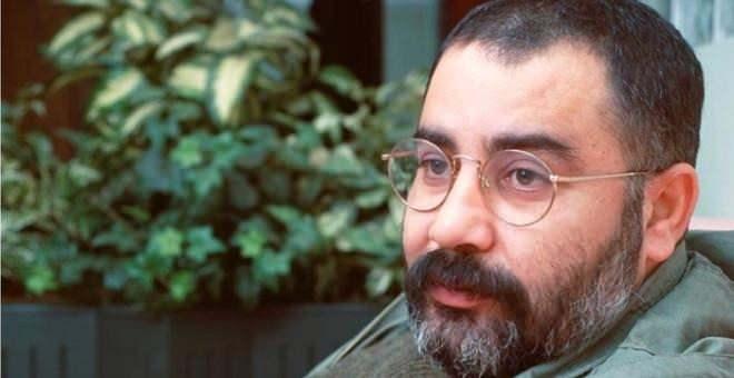 <p><strong>Fransa'nın başkenti Paris'te yaşayan Ahmet Kaya, 16 Kasım 2000'de hayata veda etti. Ölümünün ardından Cumhurbaşkanlığı Kültür ve Sanat Büyük Ödülü'ne layık görüldü.</strong></p>