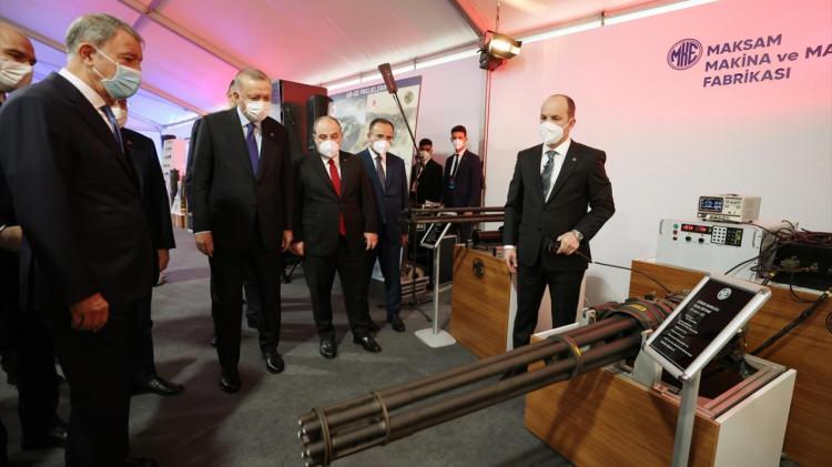 <p>"(Enerjetik Malzemeler Üretim Tesisi) Bu tesis sayesinde ülke olarak yeni nesil patlayıcı üretim kabiliyetinde süper lige çıktık."</p>
<p> </p>