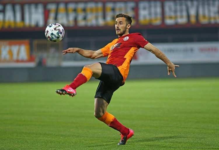 <p>MARCELO SARACCHI | RB Leipzig'den 1.5 yıllığına kiralanan Uruguaylı sol bekin Galatasaray'daki sözleşmesi sezon sonunda bitiyor. Galatasaray oyuncuya veda etmeye hazırlanıyor.</p>