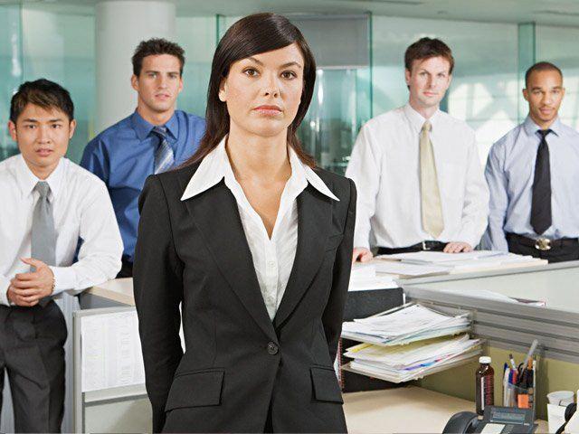 <p><strong>İŞ HAYATINDA KADIN SAYISI FAZLA OLMALI MI?</strong></p>

<p>Günümüzde kadınların eğitim olanaklarının geçmişe oranla artması ve toplum yapısının değişmesi, iş hayatında yer alan kadınların sayısını ve oranını da arttırdı. Peki gelinen noktada iş hayatına katılan kadınların oranı yeterli görülüyor mu?</p>

<p> </p>

<p>Her 4 kişiden 3’ü daha fazla kadının iş hayatına katılması gerektiğini düşünüyor. Her 10 kişiden 1’i ise iş hayatına katılan kadınlarının sayısının azalması gerektiğini düşünüyor.</p>

<p> </p>

<p>Daha çok kadının iş hayatına katılması gerektiğini ifade edenler arasında kadınlar daha ağır basarken, daha az kadının iş hayatına katılması gerektiğini ifade edenler arasında erkekler daha ağır basıyor.</p>
