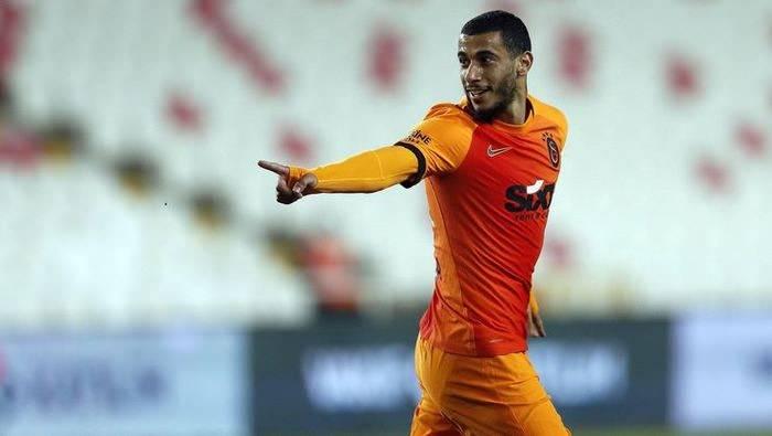 <p>Younes Belhanda - 4 milyon Euro</p>

<p> </p>

<p>Galatasaray yönetimi ile yaşadığı sorunun ardından ayrılan Belhanda'da kulüpsüz oyuncular listesinde üst sıralarda. Market değeri 4 milyon Euro olarak belirlenen Belhanda'nın adı önemli kulüplerle anılıyor</p>
