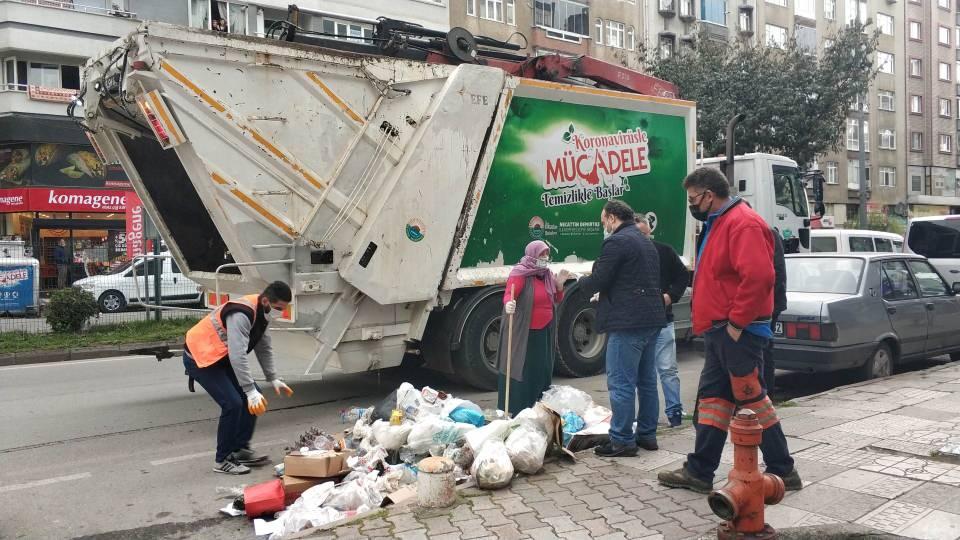 <p>Genç kadının annesi Hava Sönmez de çöpün atıldığı yere giderek burada belediye ekipleri ile çöpte pırlanta yüzükleri aradılar.</p>

<p> </p>
